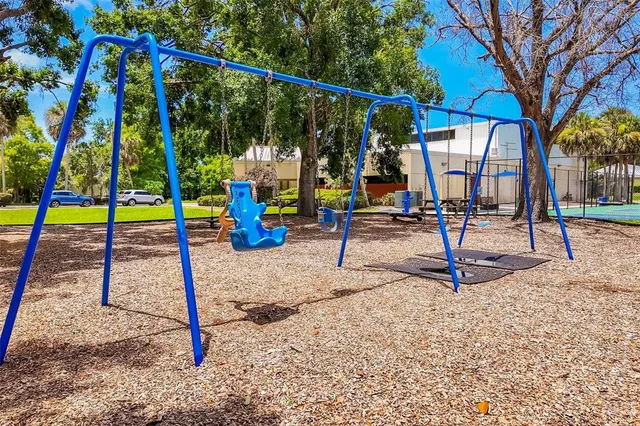 $600,000 | 4480 Ascot Circle South, Sarasota, FL 34235