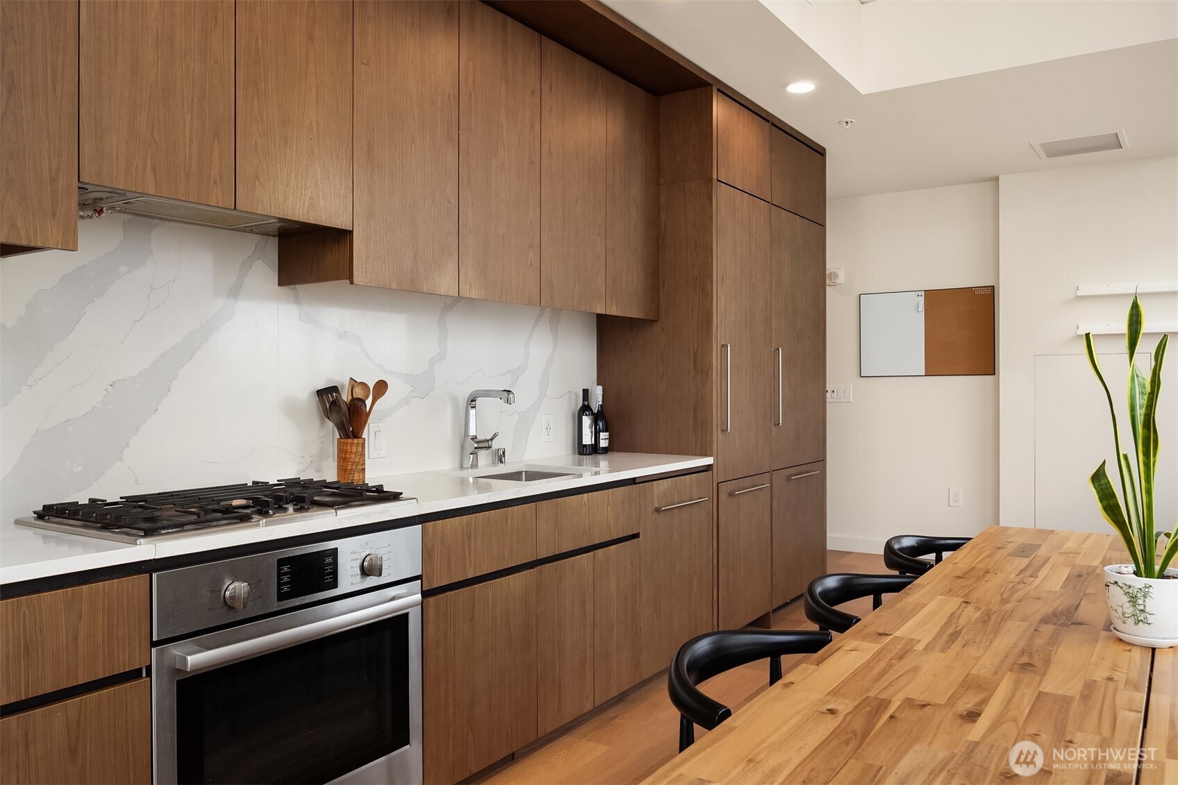 121 Stewart Street, Unit 1601 Seattle, WA 98101 - Photo 11 of 37