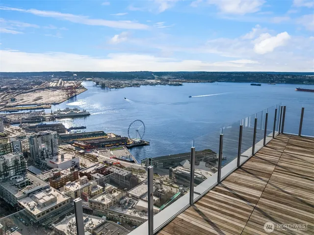 $699,000 | 121 Stewart Street, Unit 1601, Seattle, WA 98101