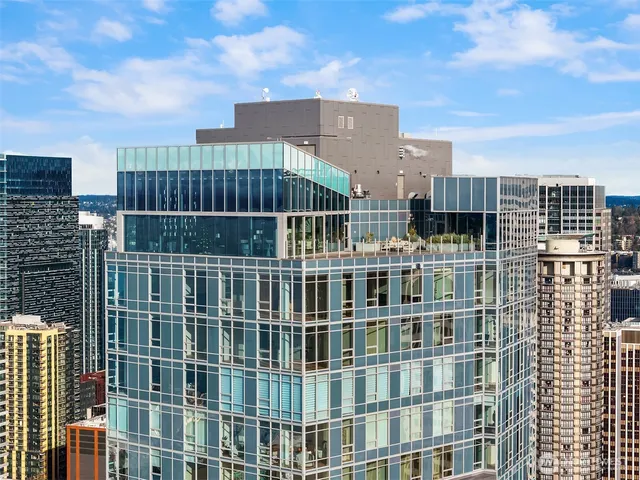 $699,000 | 121 Stewart Street, Unit 1601, Seattle, WA 98101