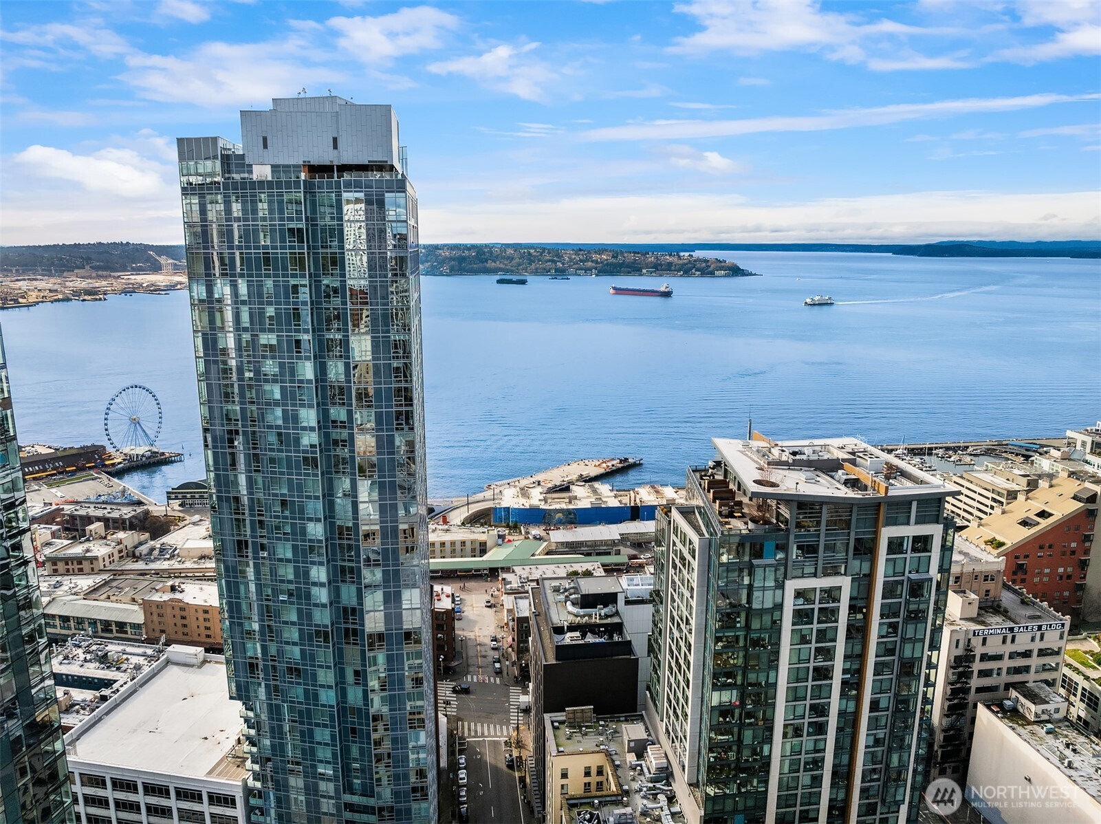 121 Stewart Street, Unit 1601 Seattle, WA 98101 - Photo 30 of 37