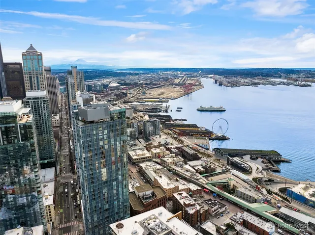 $699,000 | 121 Stewart Street, Unit 1601, Seattle, WA 98101