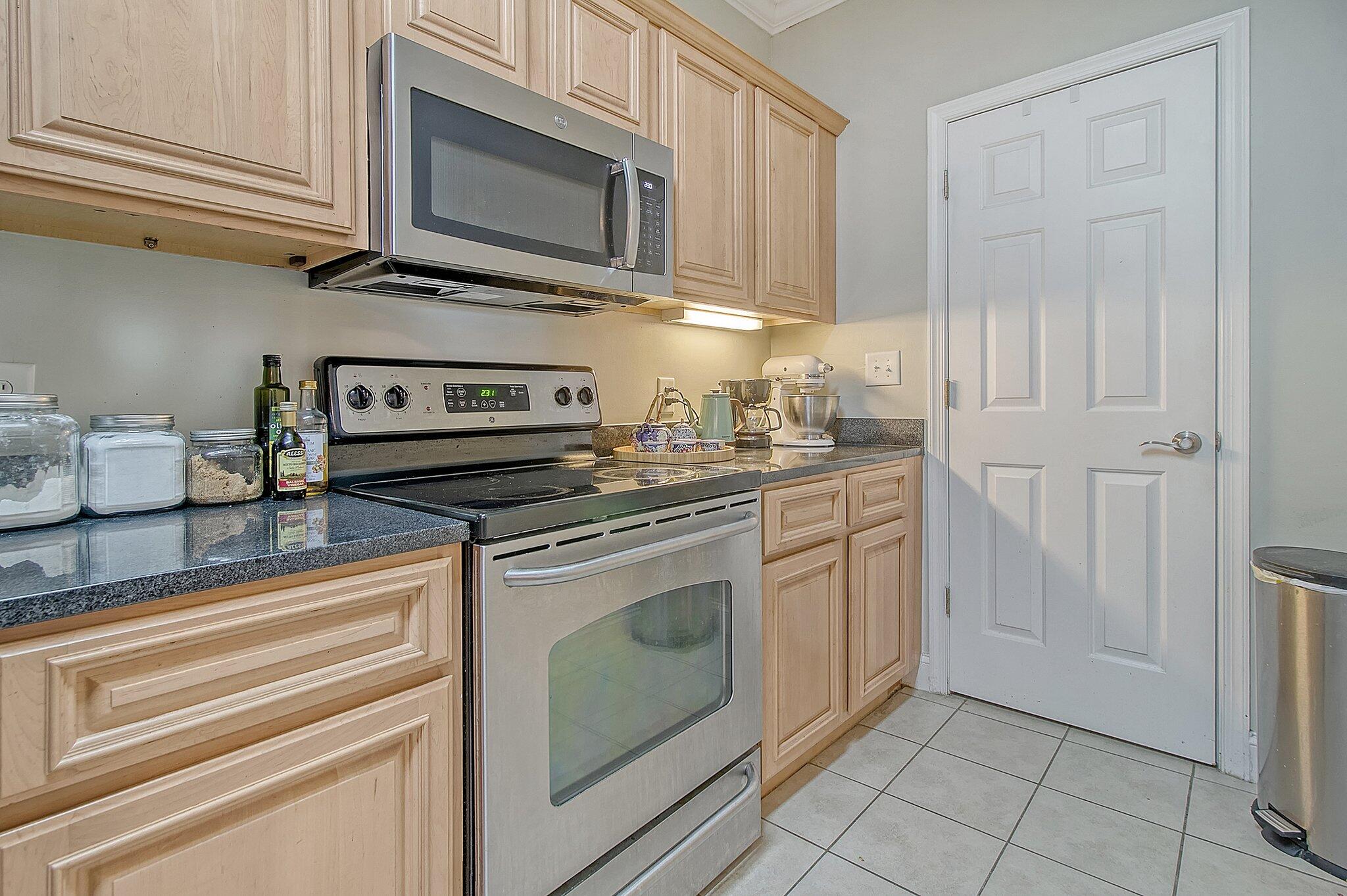 1984 Folly Road, Unit B309 Charleston, SC 29412 - Photo 28 of 34 18-web-or-mls-CREM_1984 Folly Rd_018