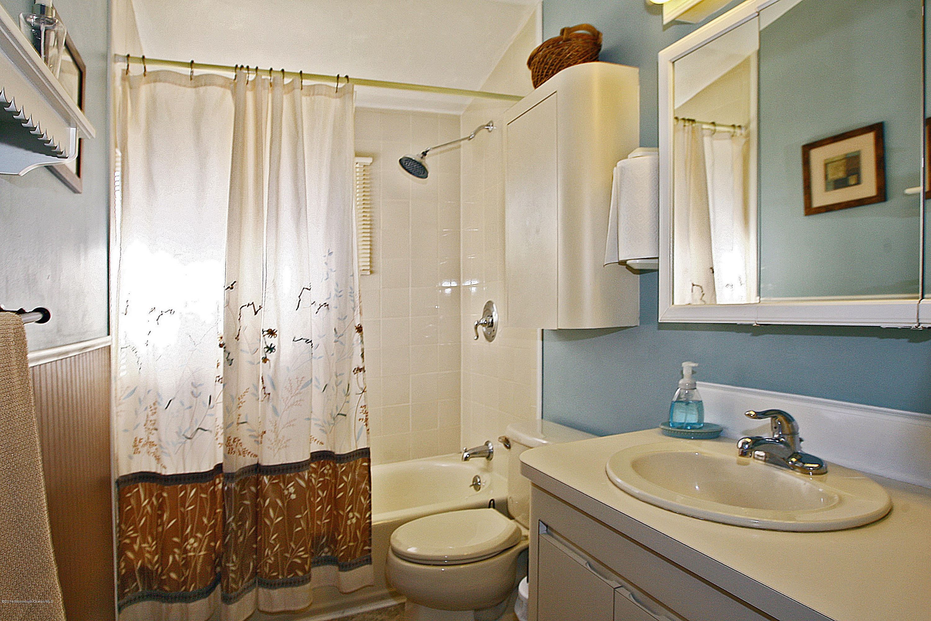 9 Mabaline Road Old Bridge, NJ 08857 - Photo 9 of 21 019_Bathroom