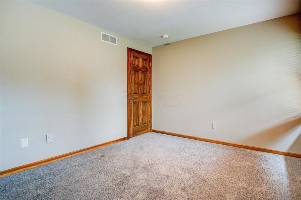 2584 Hollenback Road Lewis Center, OH 43035 - Photo 17 of 34 Bed 1