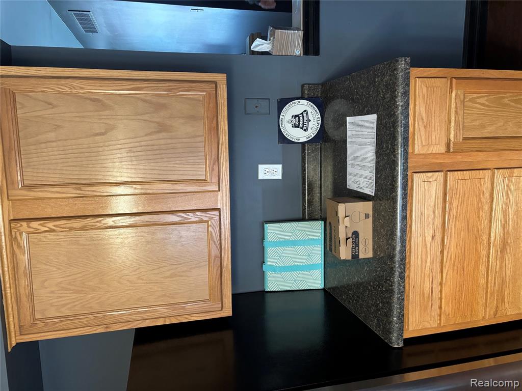 334 Fairgrove Street Romeo, MI 48065 - Photo 11 of 31 Gallery Image 11