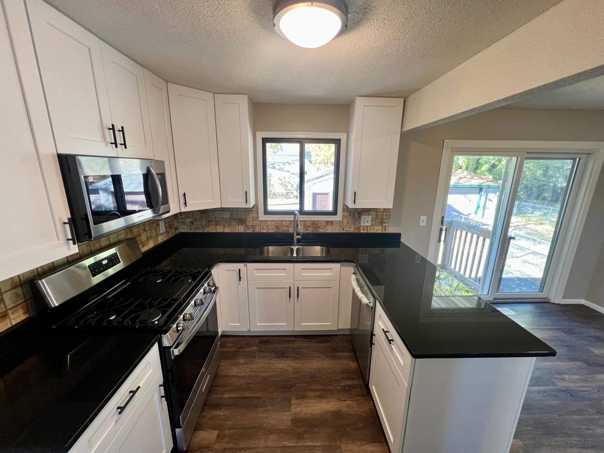 5447 North 4th Street Brooklyn Center, MN 55430 - Photo 4 of 21