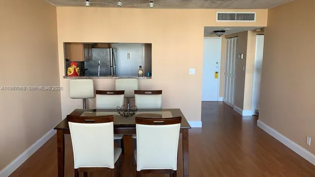 $2,150 | 3180 South Ocean Drive, Unit 318, Hallandale Beach, FL 33009