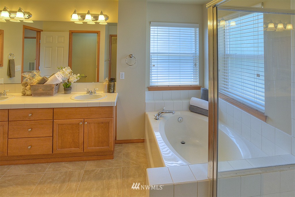 181 Nile Place Northeast Renton, WA 98059 - Photo 11 of 19