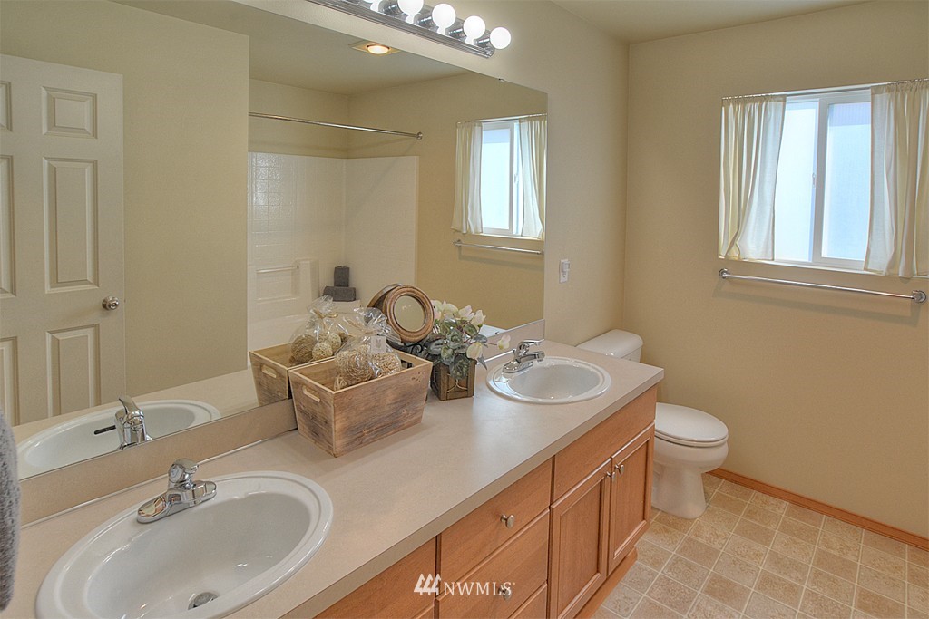 181 Nile Place Northeast Renton, WA 98059 - Photo 15 of 19