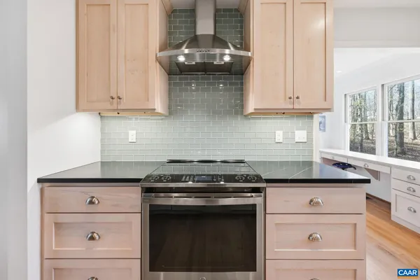 $1,195,000 | 2404 Pine Garth Run, Charlottesville, VA 22901