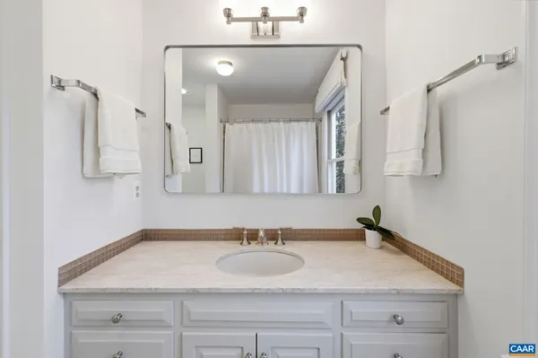 $1,195,000 | 2404 Pine Garth Run, Charlottesville, VA 22901