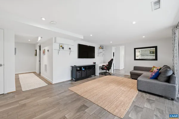 $1,195,000 | 2404 Pine Garth Run, Charlottesville, VA 22901