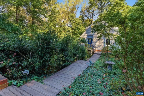 $1,195,000 | 2404 Pine Garth Run, Charlottesville, VA 22901