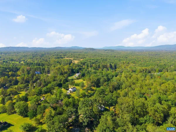 $1,195,000 | 2404 Pine Garth Run, Charlottesville, VA 22901