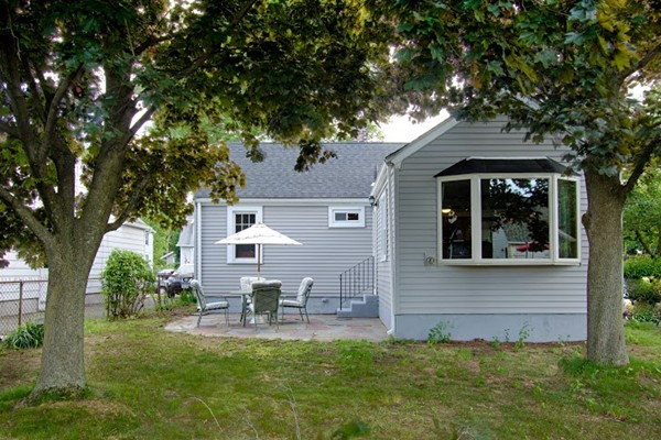 45 Edendale Street Springfield, MA 01104 - Photo 17 of 18