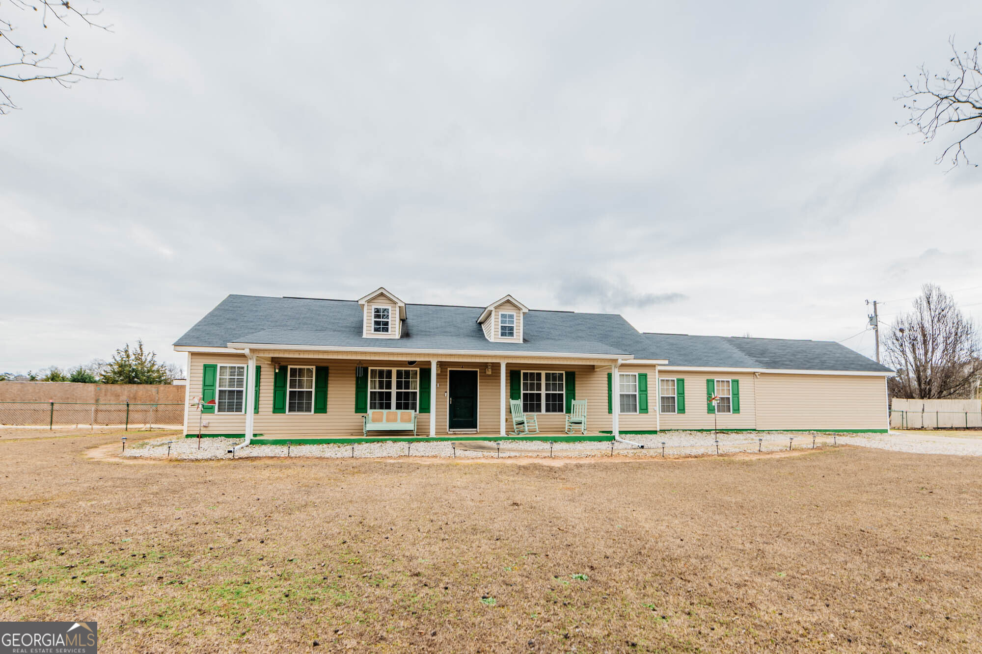 525 Hardison Church Road Byron, GA 31008 - Photo 3 of 32 a front view of a house with a yard