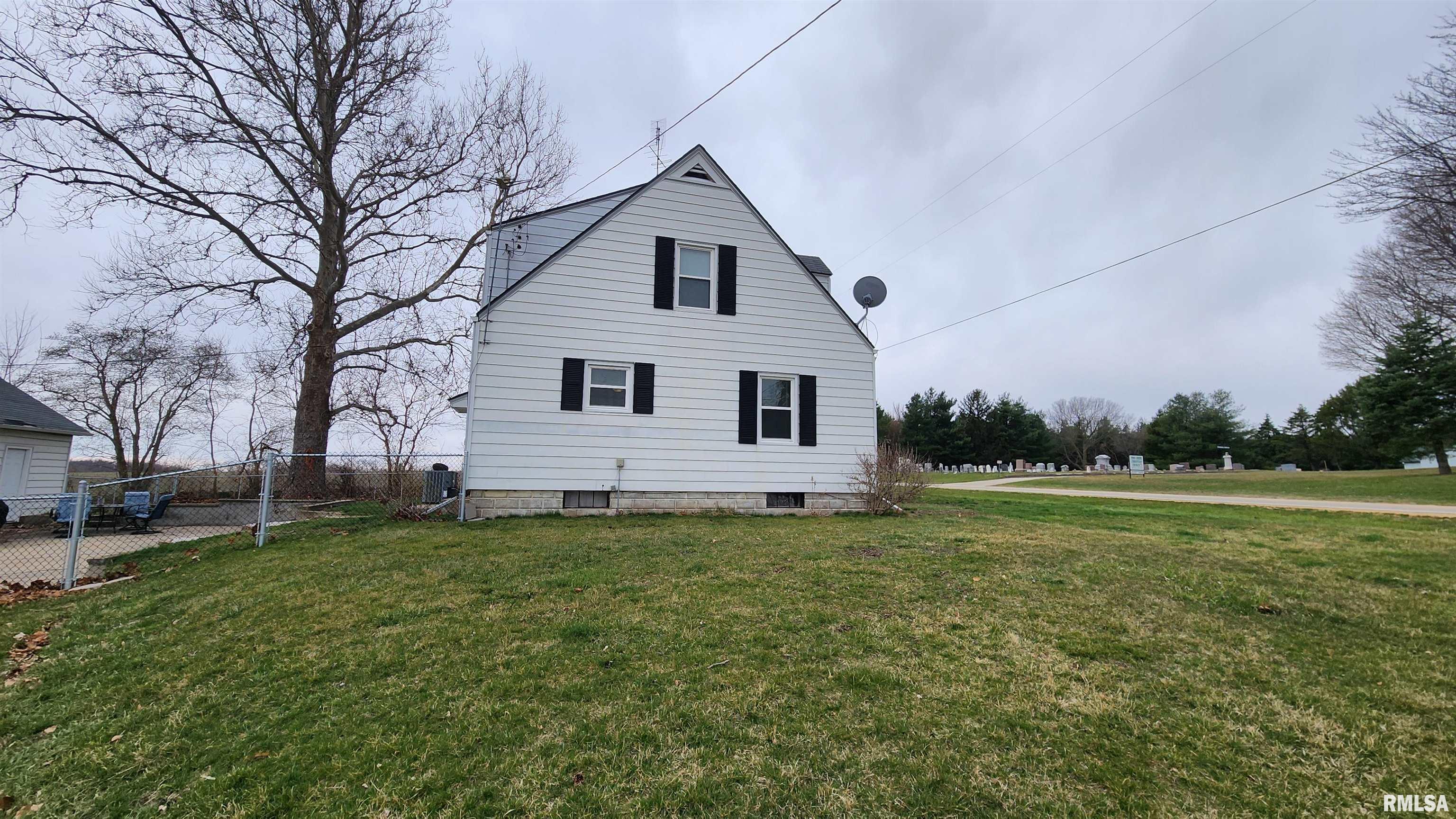 7981 West Penn Corner Road Dixon, IL 61021 - Photo 4 of 37 Gallery Image 4