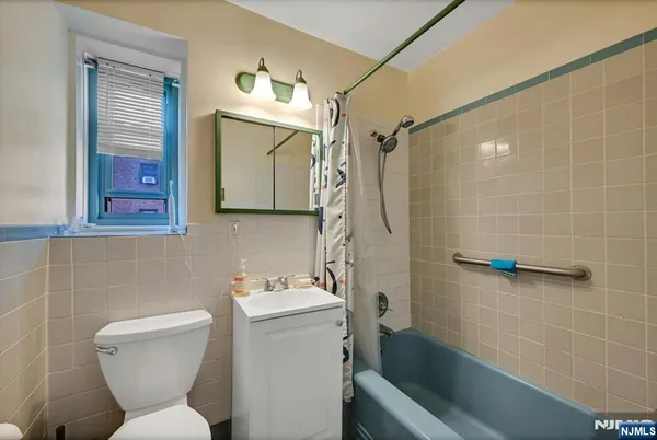 $330,000 | 208 Anderson Street, Unit S5A, Hackensack, NJ 07601
