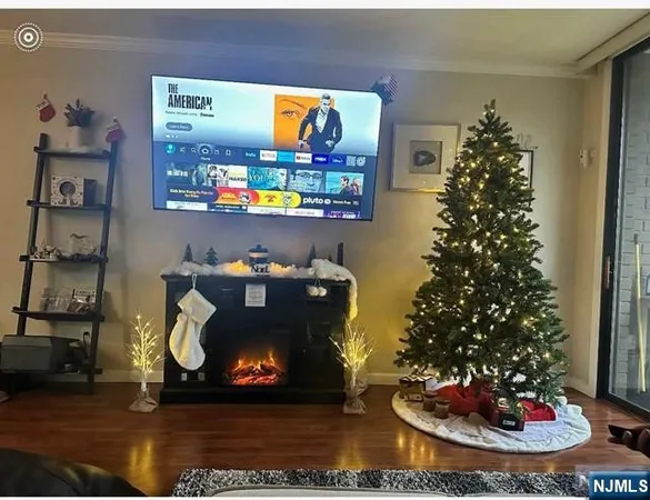 $2,000 | 464 B Liberty Street, Unit 208, Little Ferry, NJ 07643