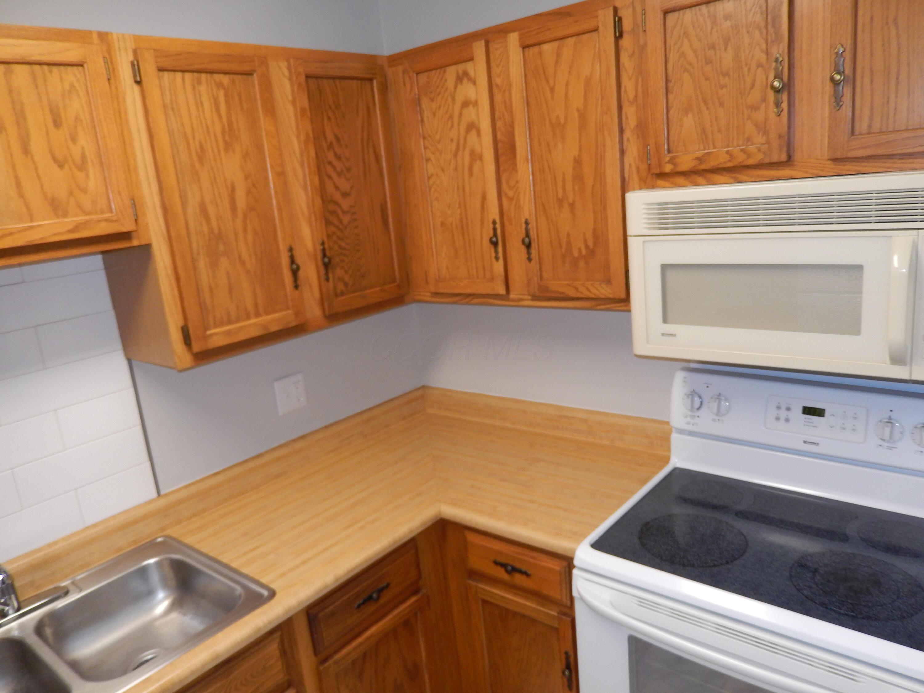 4117 Karl Road, Unit 302 Columbus, OH 43224 - Photo 12 of 33 Kitchen