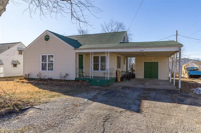 $124,900 | 910 High Street, Fredericktown, MO 63645