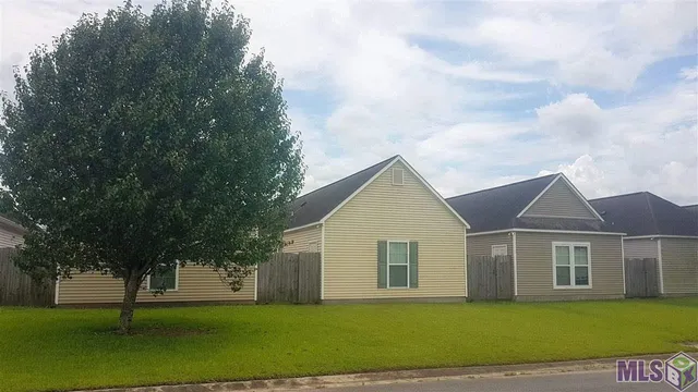 $1,500 | 40477 Sage Field Court, Gonzales, LA 70737