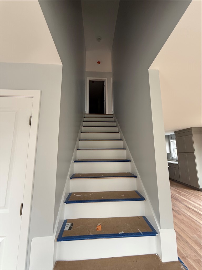 124 Birch Swamp Road, Unit B Warren, RI 02885 - Photo 6 of 11