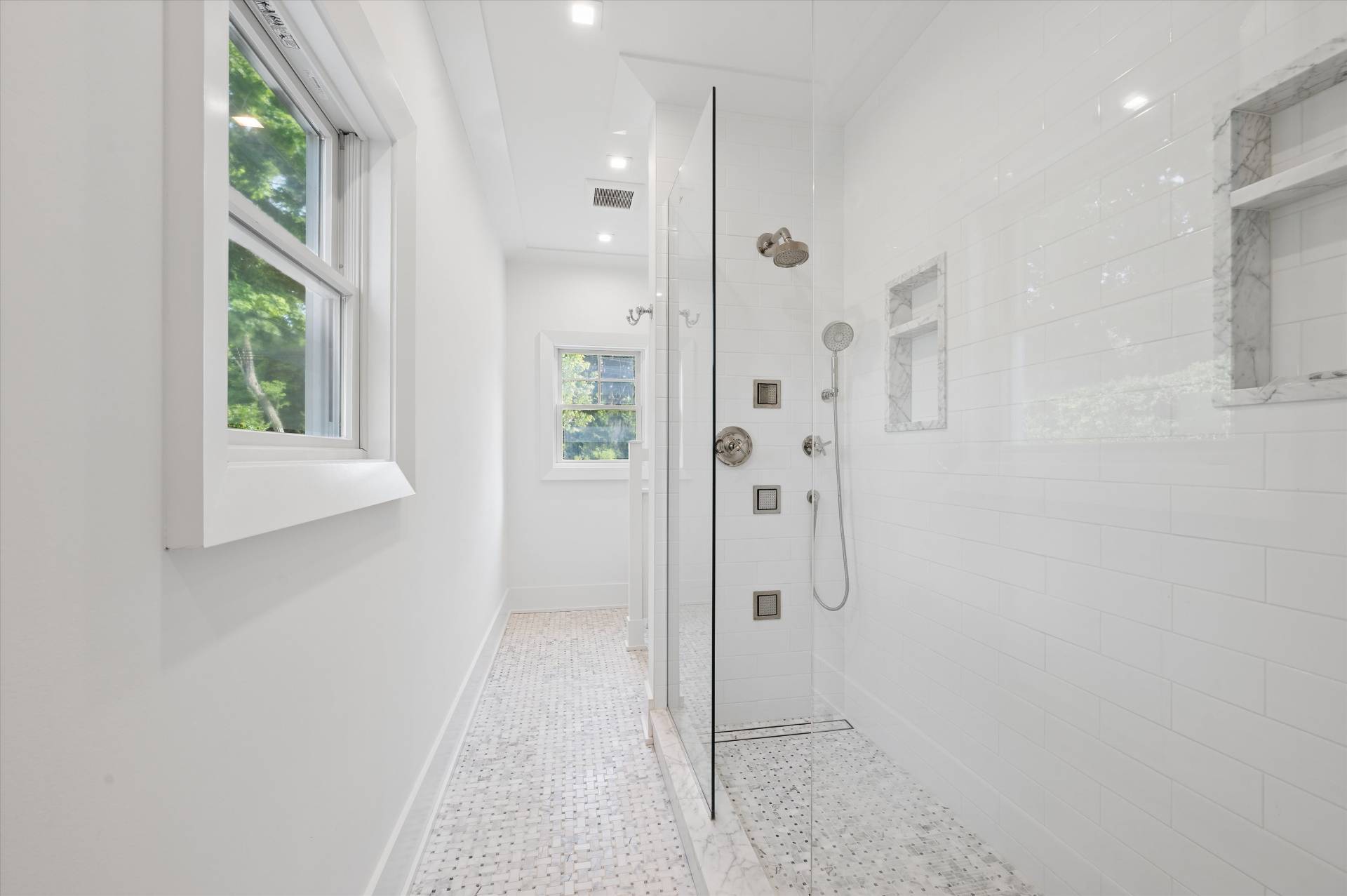 177 Sebonac Road Southampton, NY 11968 - Photo 10 of 24 Gallery Image 10