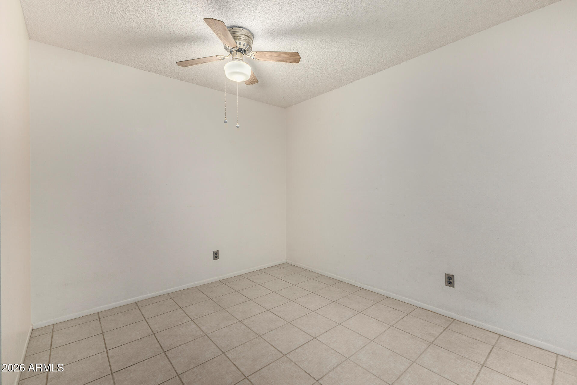 5525 East Thomas Road, Unit M16 Phoenix, AZ 85018 - Photo 17 of 36