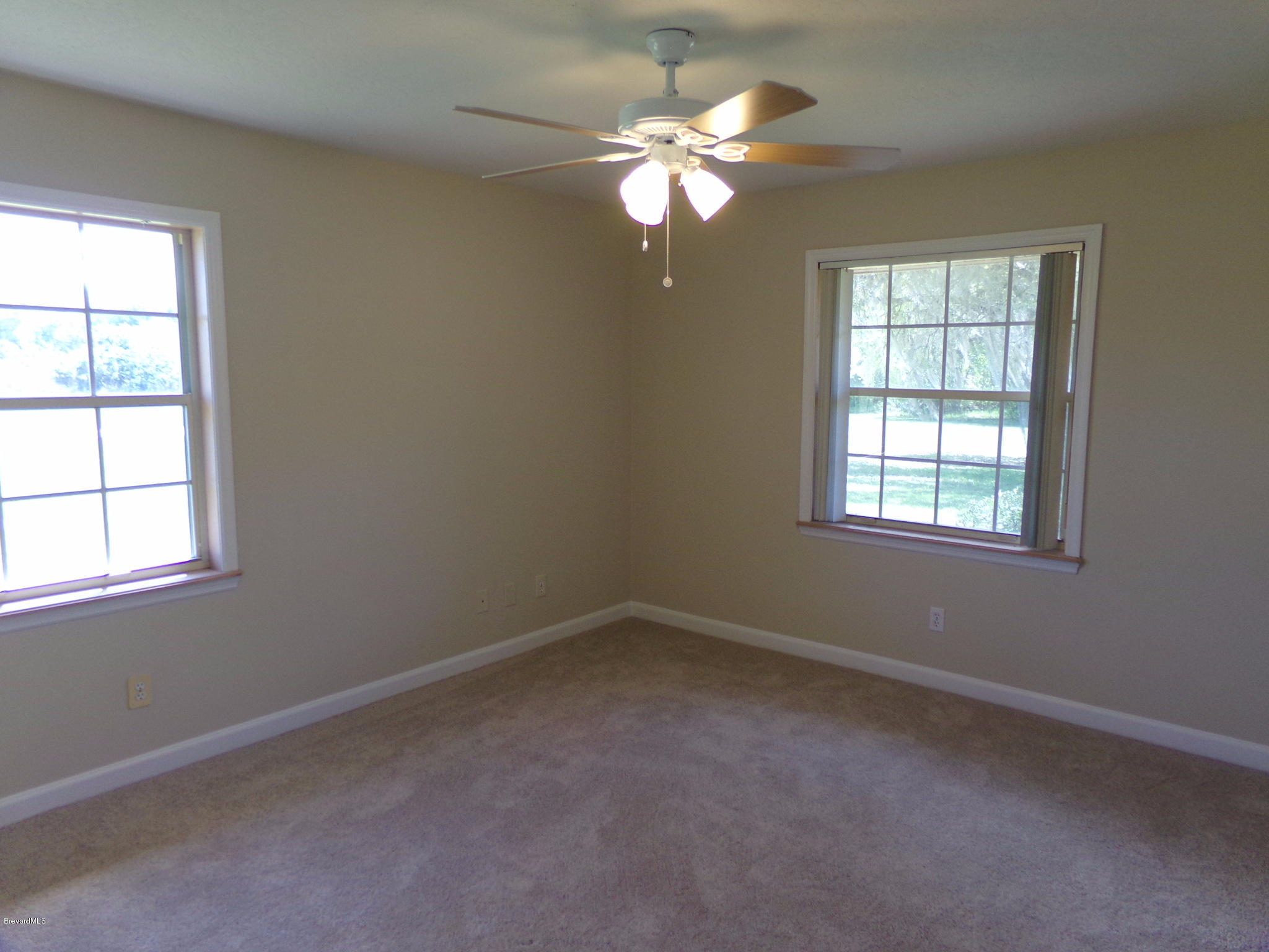 2527 Simon Road Melbourne, FL 32904 - Photo 15 of 27 Guest bedroom 2