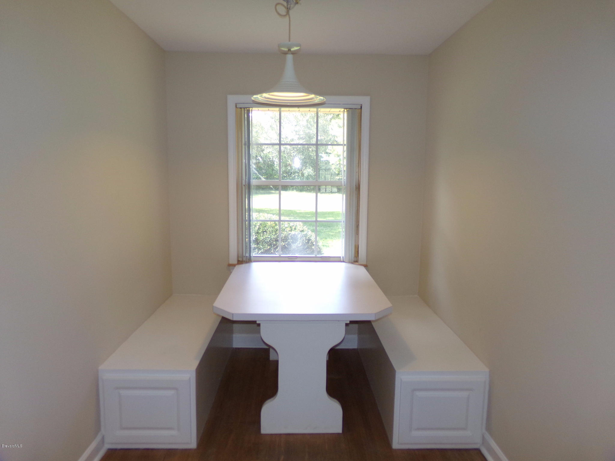 2527 Simon Road Melbourne, FL 32904 - Photo 17 of 27 Kitchen breakfast area