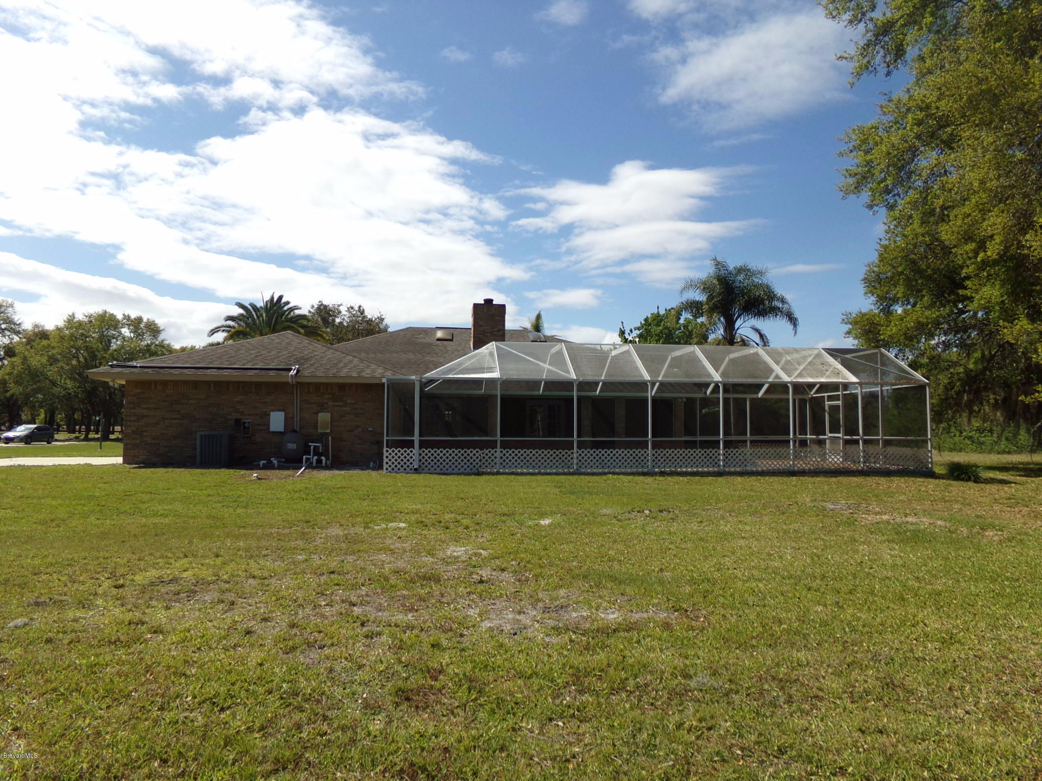 2527 Simon Road Melbourne, FL 32904 - Photo 23 of 27 Rear view