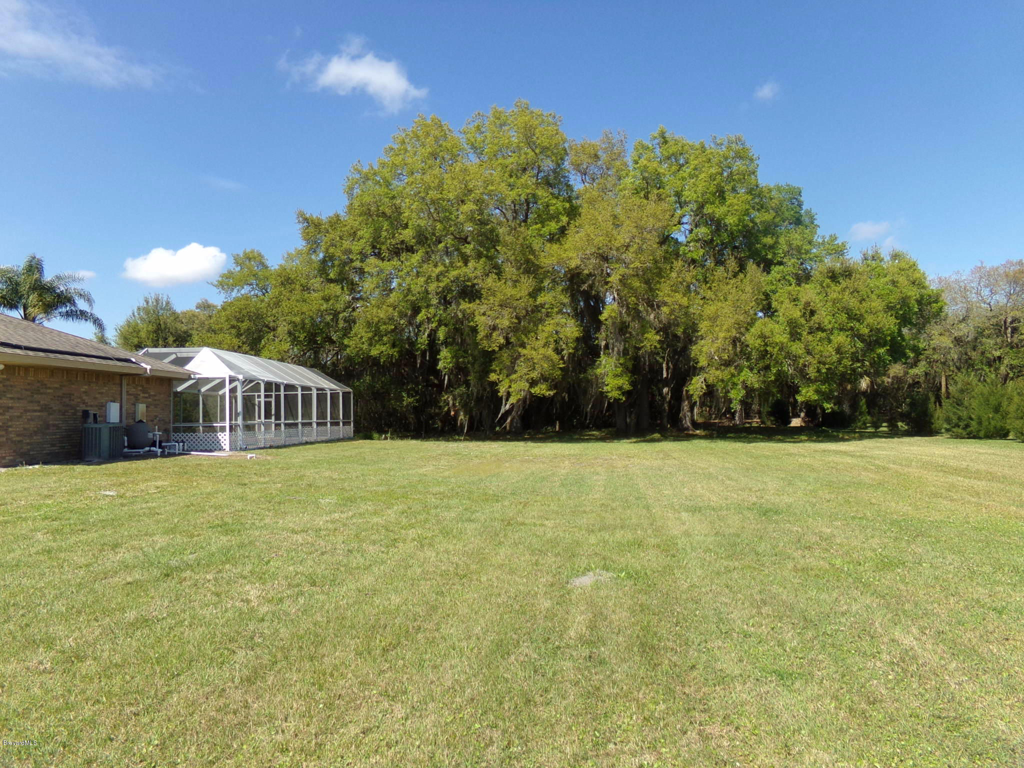 2527 Simon Road Melbourne, FL 32904 - Photo 27 of 27 Back yard