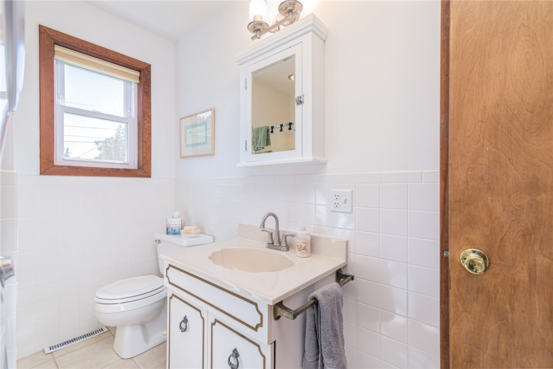 26 Clifford Drive Westerly, RI 02891 - Photo 20 of 42