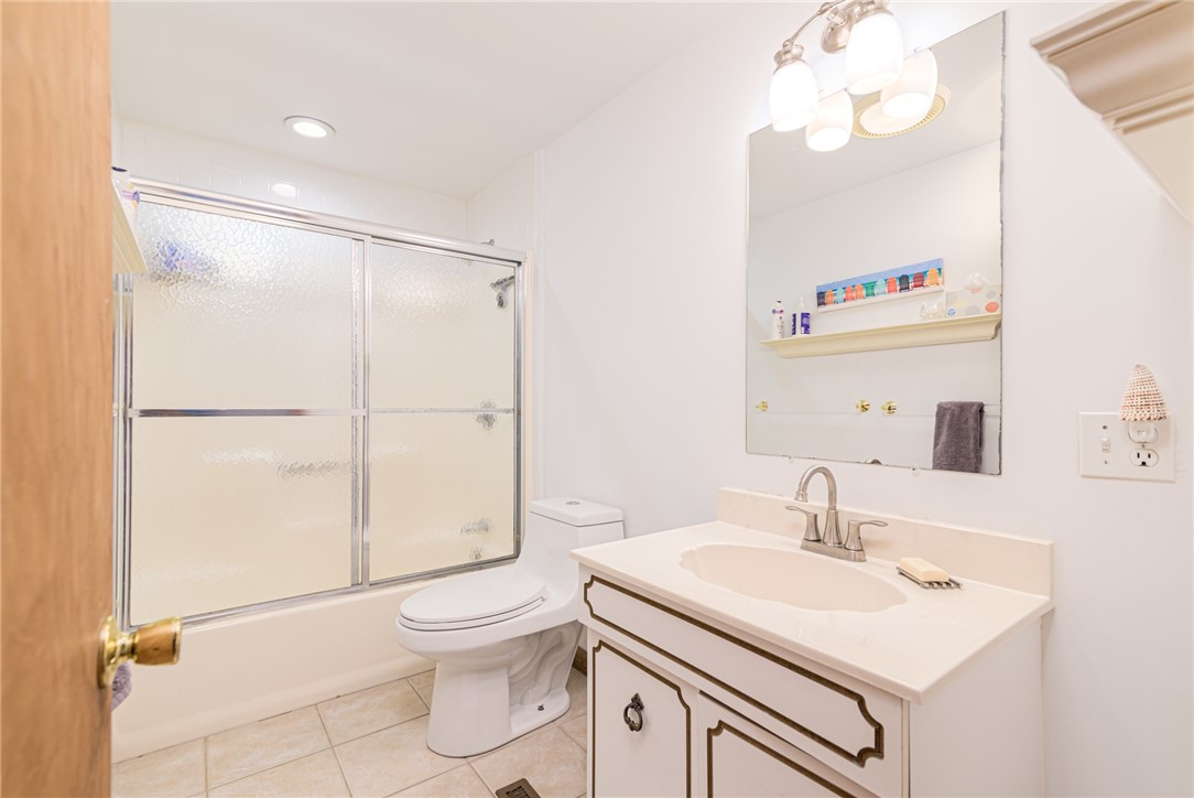 26 Clifford Drive Westerly, RI 02891 - Photo 32 of 42