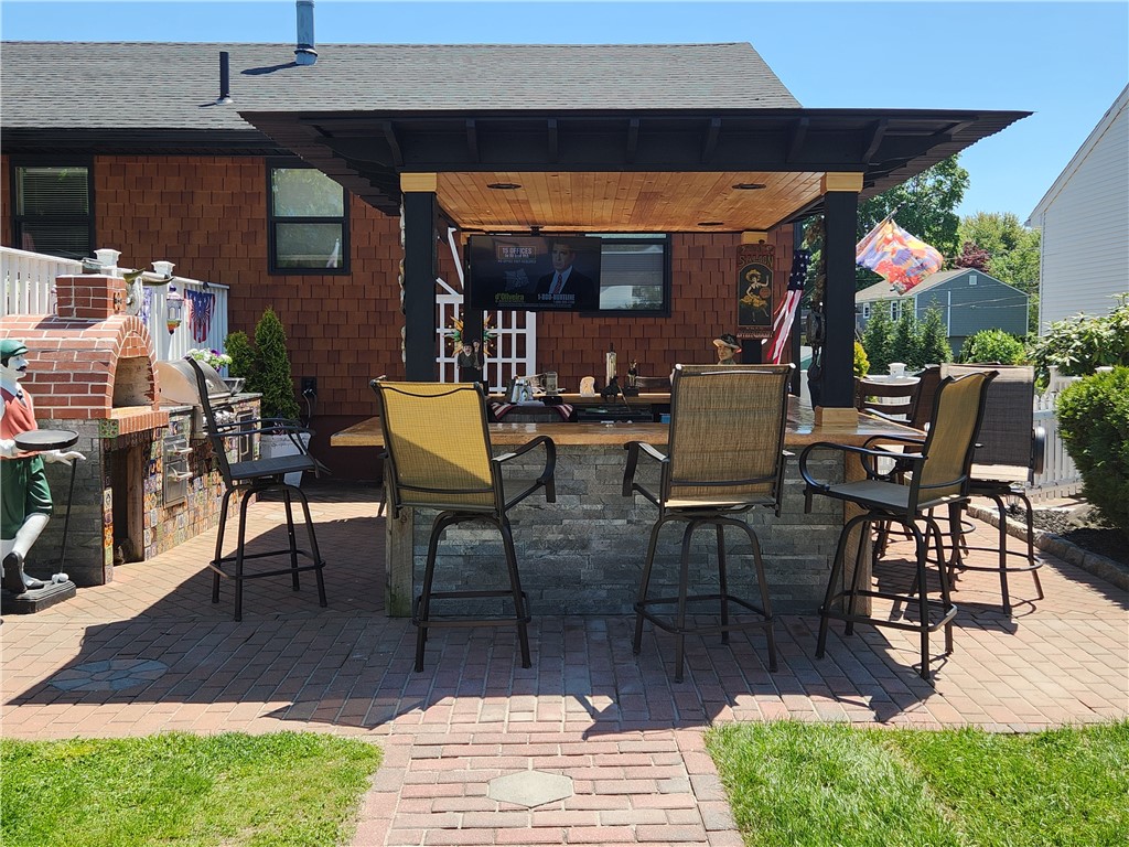 75 Chiswick Road Warwick, RI 02889 - Photo 22 of 32