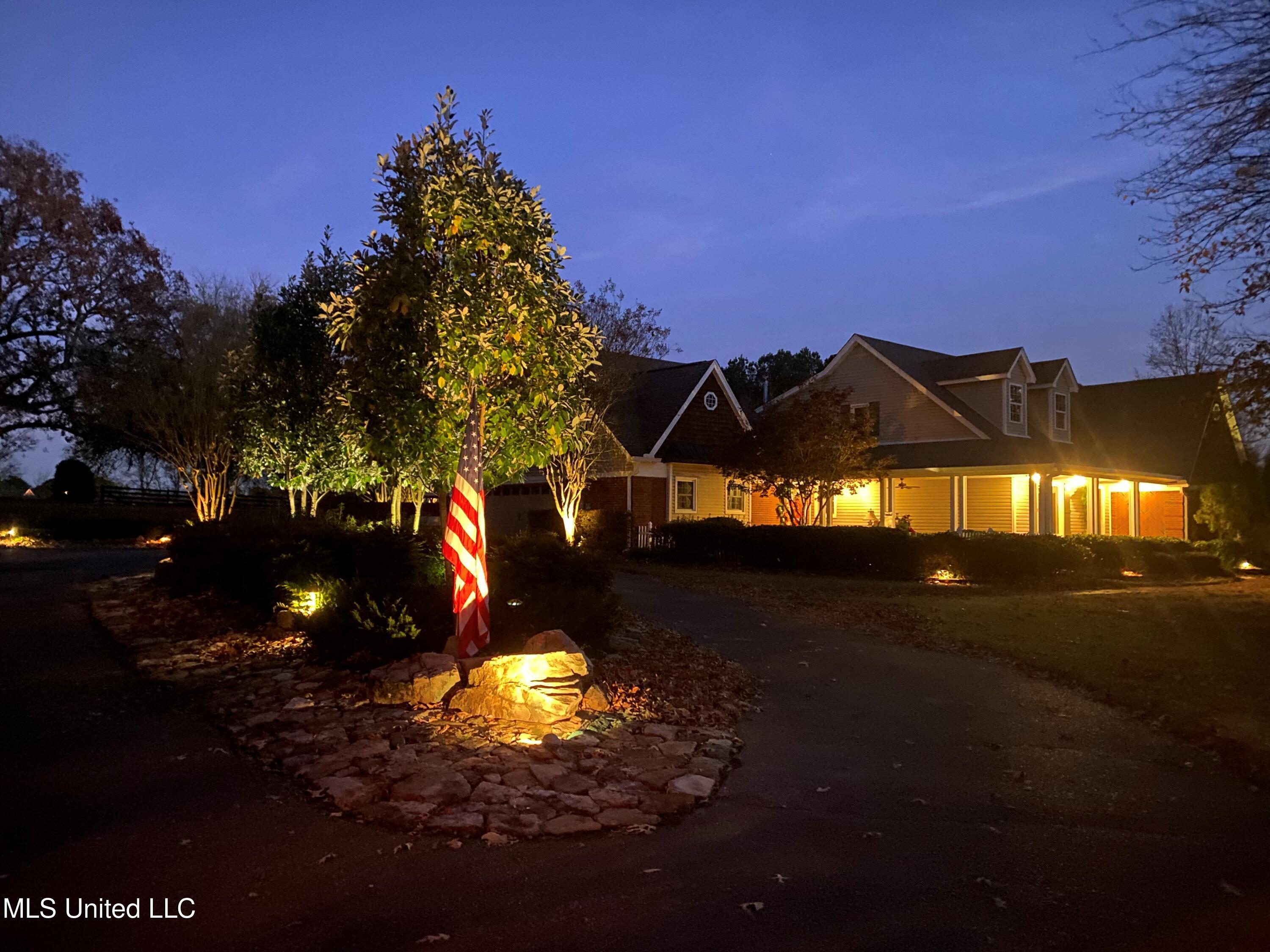 7300 Davidson Road Olive Branch, MS 38654 - Photo 39 of 55 Night Lighting
