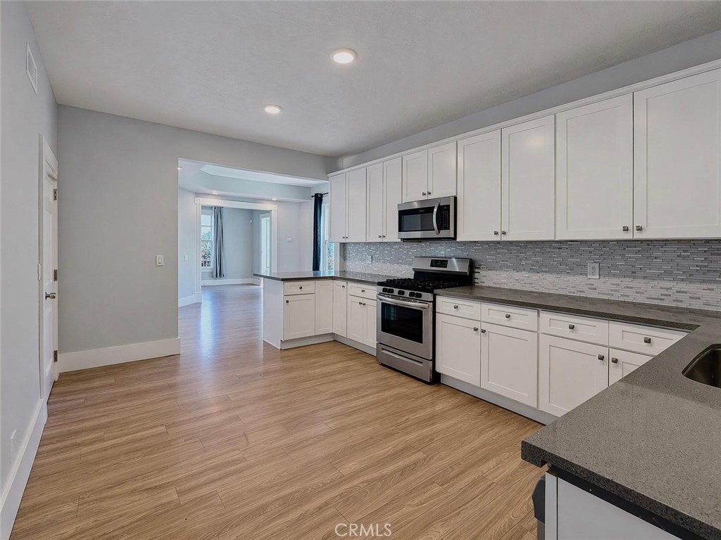 2942 Denton Street Riverside, CA 92507 - Photo 5 of 19