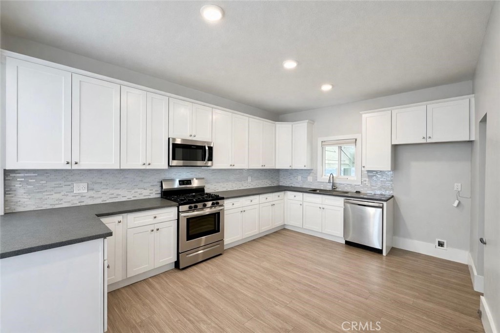 2942 Denton Street Riverside, CA 92507 - Photo 6 of 19