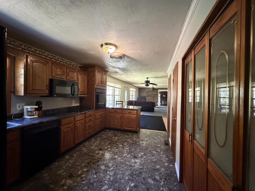 369 Trace Fork Road Chapmanville, WV 25508 - Photo 17 of 41 Gallery Image 17