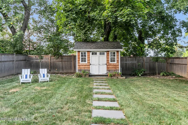 $579,000 | 303 Hillside Avenue, Atlantic Highlands, NJ 07716