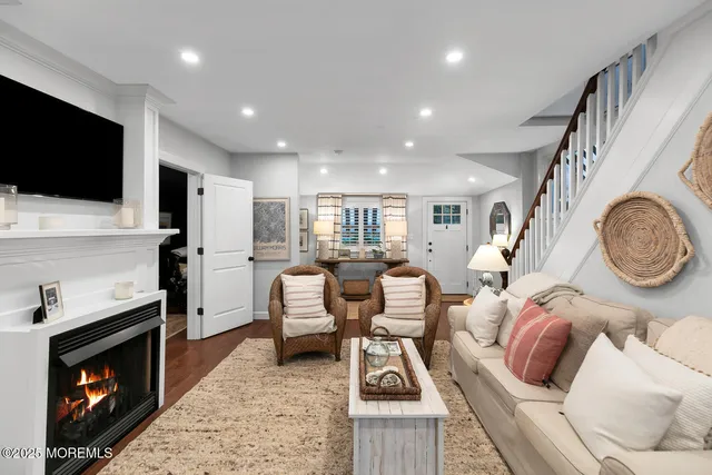 $579,000 | 303 Hillside Avenue, Atlantic Highlands, NJ 07716