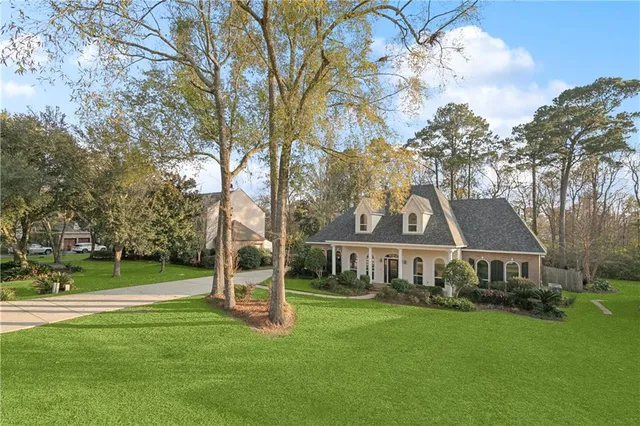 $775,000 | 118 Beau Chasse, Mandeville, LA 70471