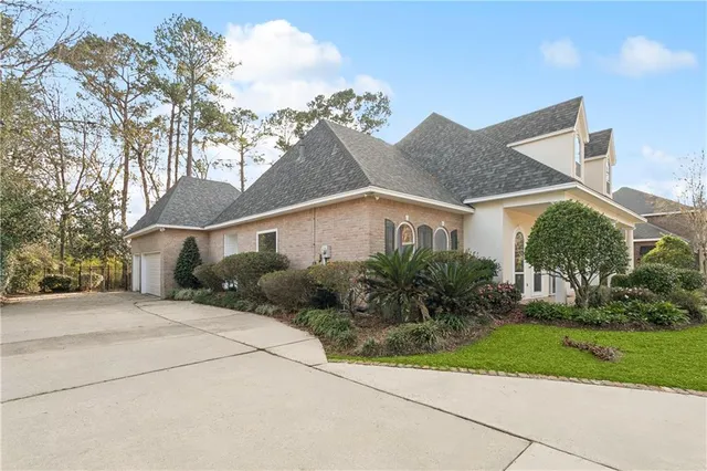$775,000 | 118 Beau Chasse, Mandeville, LA 70471