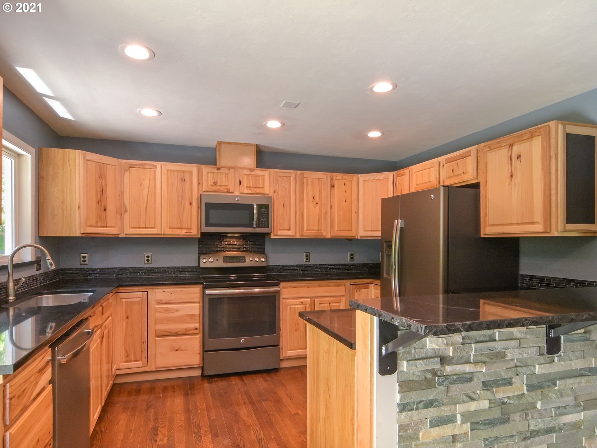 2655 Hayden Bridge Road Springfield, OR 97477 - Photo 12 of 31