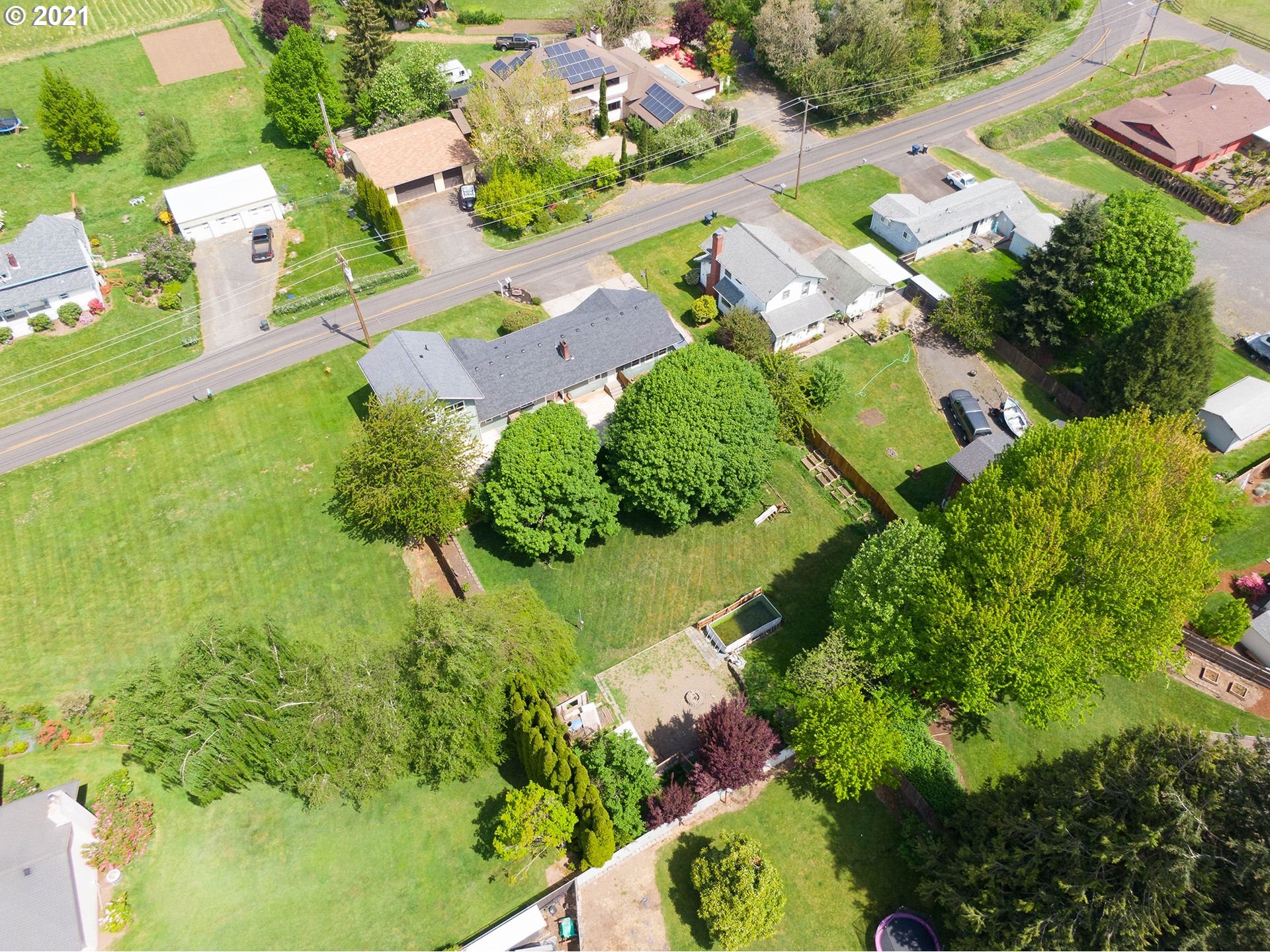 2655 Hayden Bridge Road Springfield, OR 97477 - Photo 4 of 31
