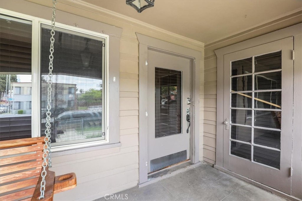 1352 Elm Avenue Long Beach, CA 90813 - Photo 12 of 71 a view of front door