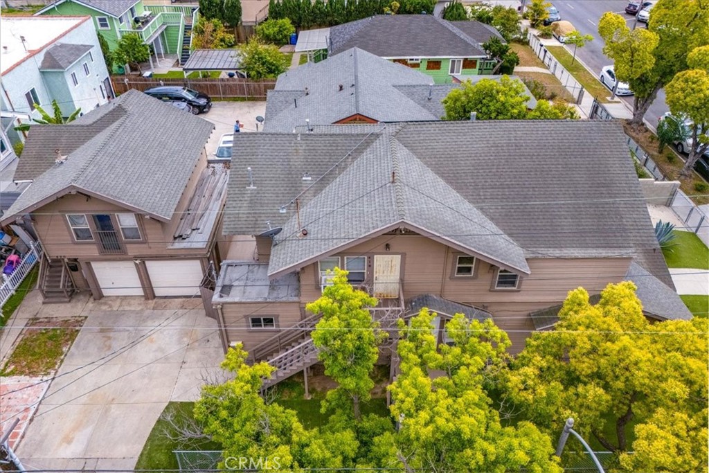 1352 Elm Avenue Long Beach, CA 90813 - Photo 68 of 71 a aerial view of a house with a yard and plants