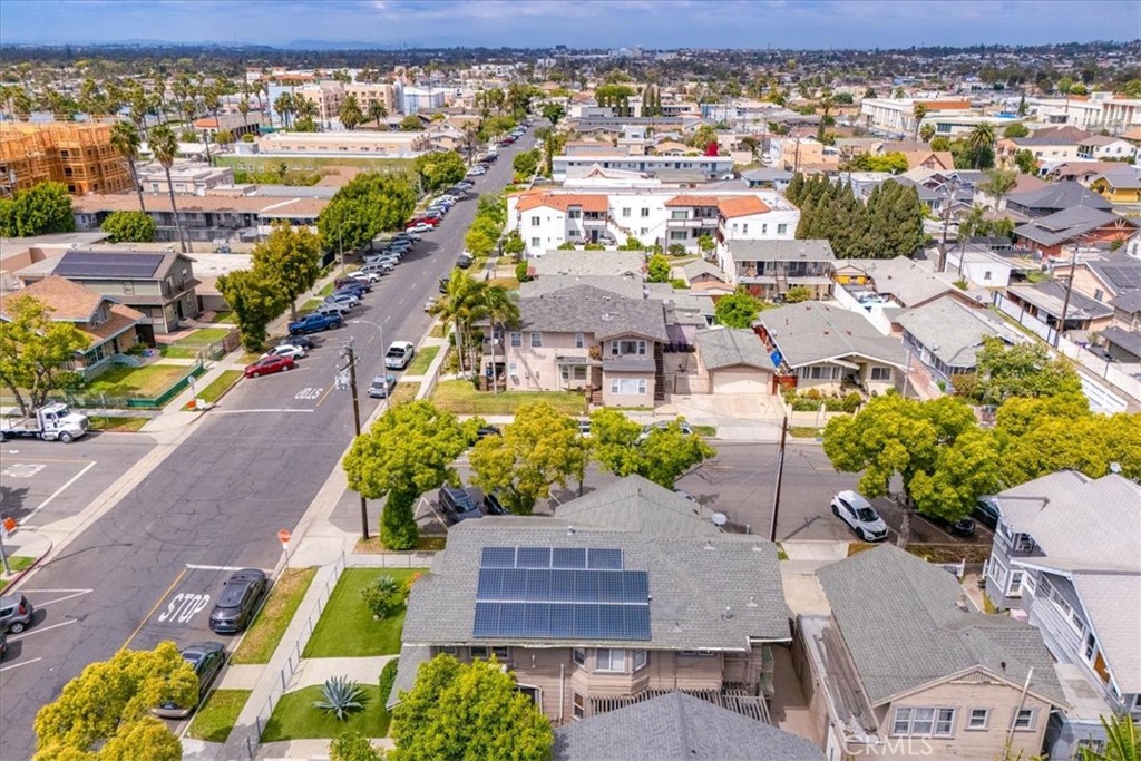 1352 Elm Avenue Long Beach, CA 90813 - Photo 70 of 71 an aerial view of a house with a garden